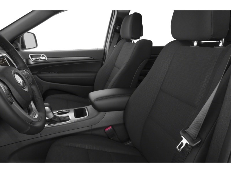 2020 Jeep Grand Cherokee Altitude 4x4 Interior Shot 4