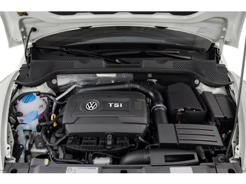 2018 Volkswagen Beetle Trendline Auto Exterior Shot 3