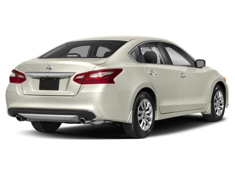 2018 Nissan Altima 2.5 SV Sedan Exterior Shot 2