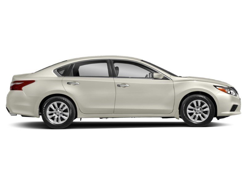 2018 Nissan Altima 2.5 SV Sedan Exterior Shot 10