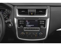 2018 Nissan Altima 2.5 SV Sedan Interior Shot 2