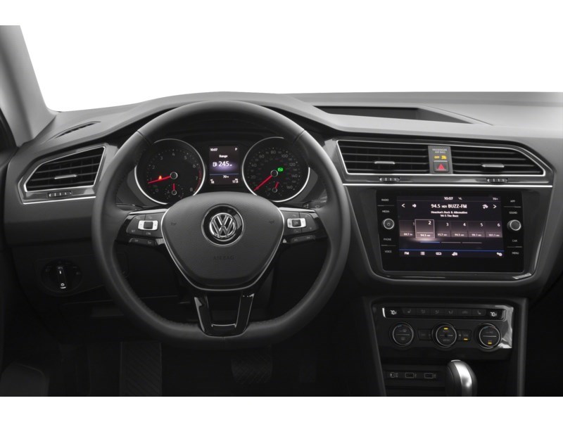 2018 Volkswagen Tiguan Comfortline 4MOTION *Ltd Avail* Interior Shot 3