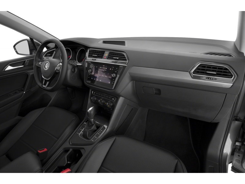 2018 Volkswagen Tiguan Comfortline 4MOTION *Ltd Avail* Interior Shot 1