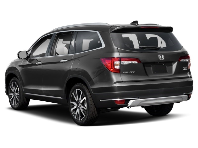 2019 Honda Pilot Touring 8-Passenger AWD Exterior Shot 9