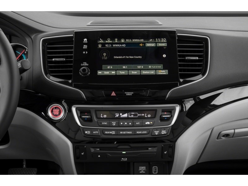2019 Honda Pilot Touring 8-Passenger AWD Interior Shot 2