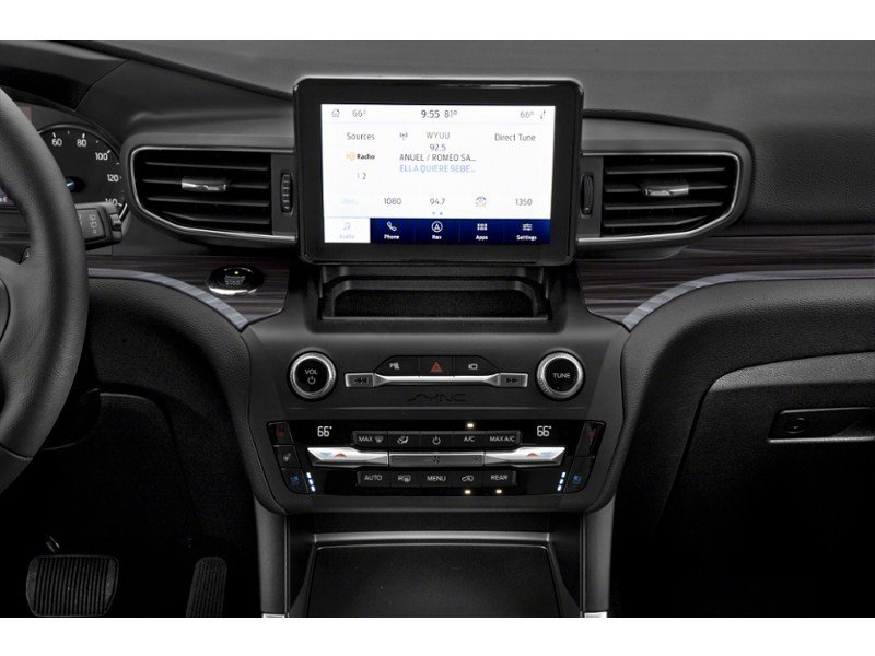 2021 Ford Explorer Limited 4WD Interior Shot 2