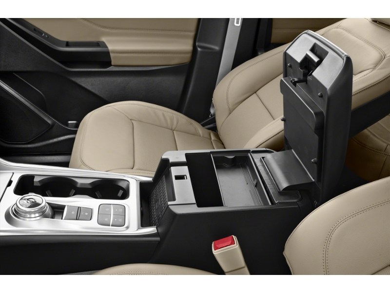 2021 Ford Explorer Limited 4WD Interior Shot 7