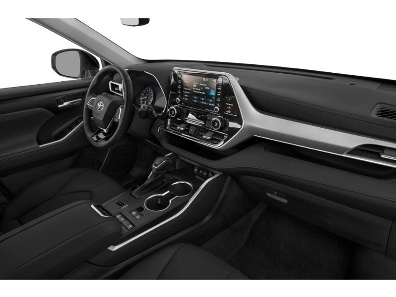 2022 Toyota Highlander XLE AWD Interior Shot 1
