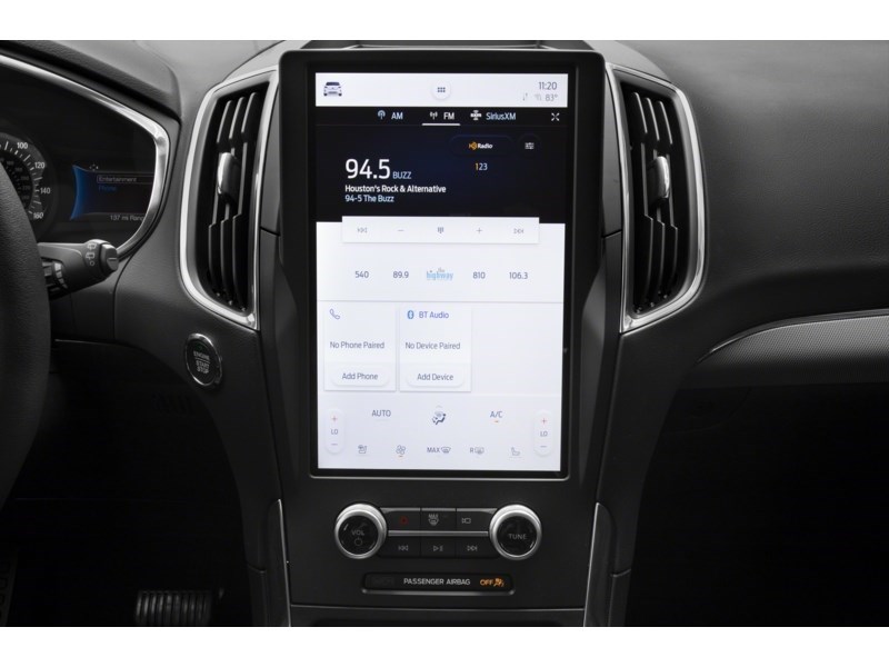 2022 Ford Edge Titanium AWD Interior Shot 2