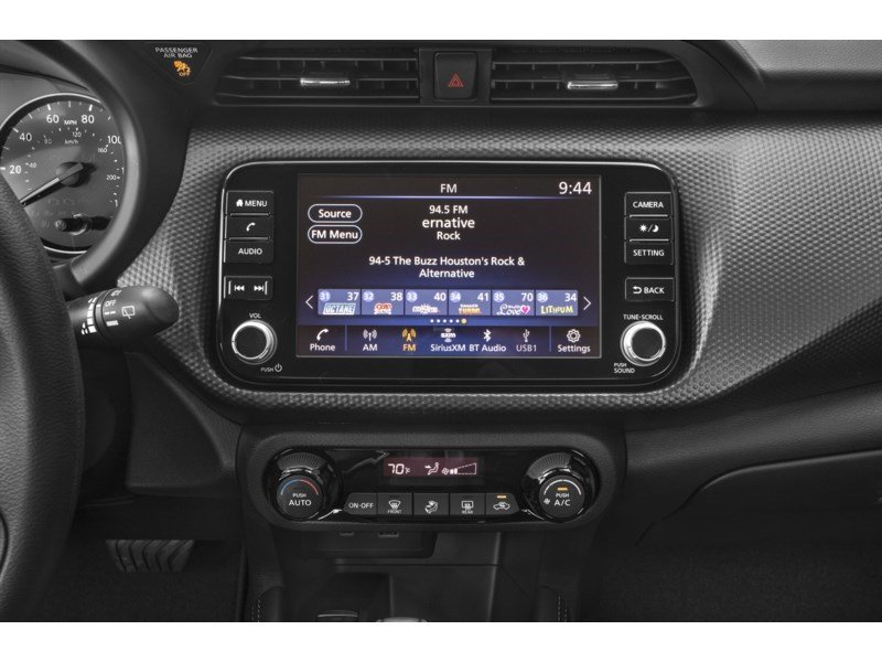 2021 Nissan Kicks SV FWD Interior Shot 2