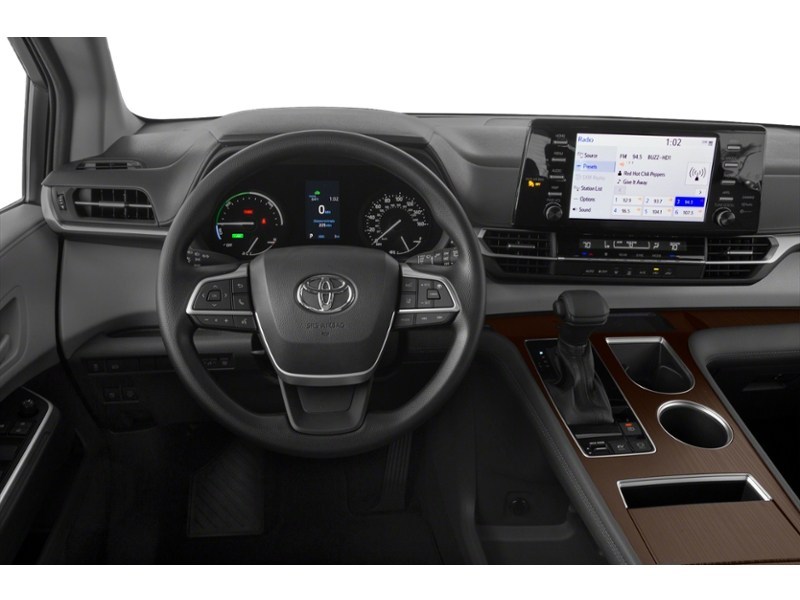 2022 Toyota Sienna LE 8-Passenger FWD Interior Shot 3