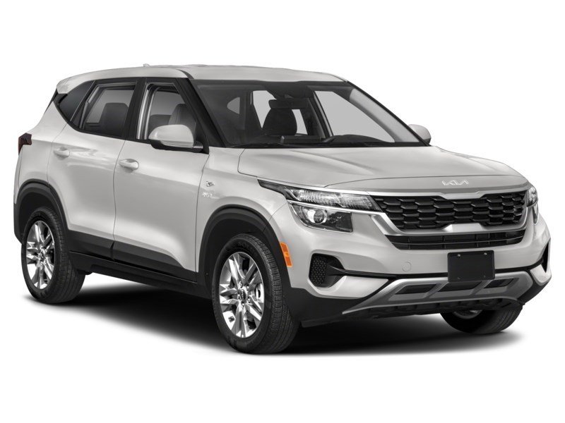 2023 Kia Seltos LX AWD Exterior Shot 8