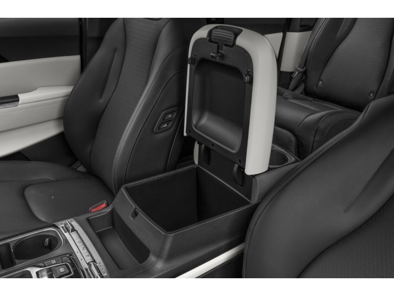 2023 Kia Carnival SX FWD Interior Shot 7