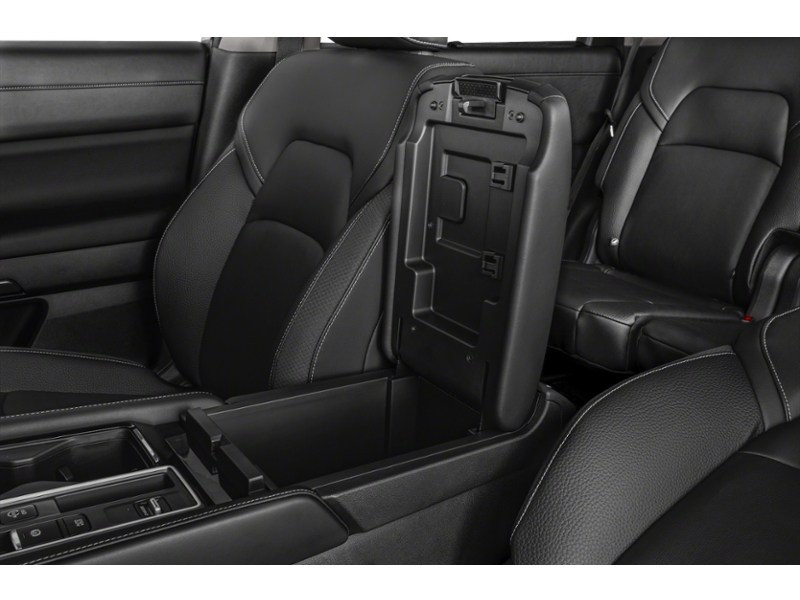 2023 Nissan Pathfinder SL 4WD Interior Shot 7