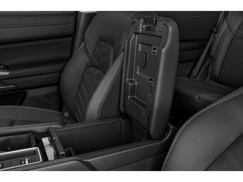 2022 Nissan Pathfinder Platinum 4WD Interior Shot 7