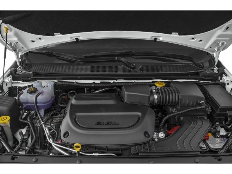 2023 Chrysler Pacifica Touring L FWD Exterior Shot 3