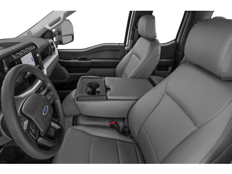 2026 Ford F-350 XLT 4WD SuperCab 8' Box Interior Shot 4