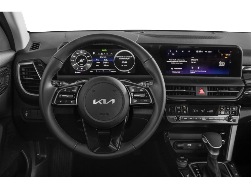 2024 Kia Seltos X-Line AWD Interior Shot 3