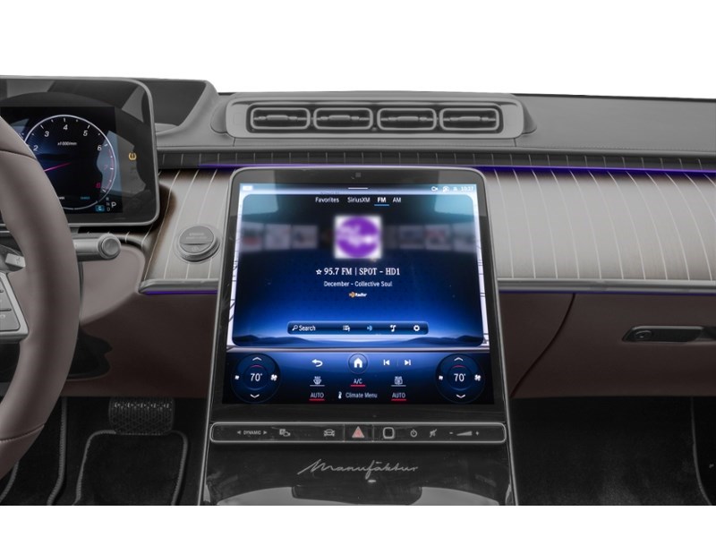 2025 Mercedes-Benz S-Class S 580 4MATIC Sedan Interior Shot 2