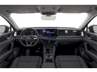 2025 Volkswagen Tiguan Comfortline 4MOTION Interior Shot 6