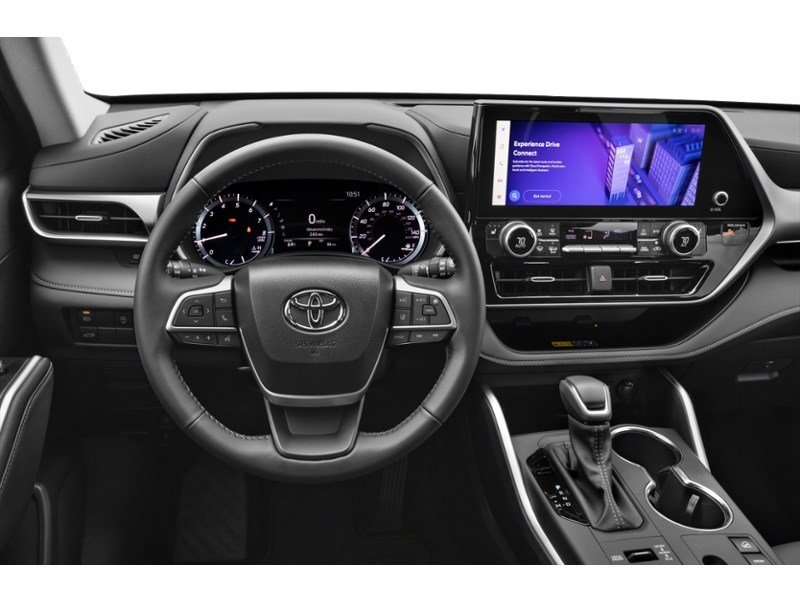 2026 Toyota Highlander XLE AWD Interior Shot 3