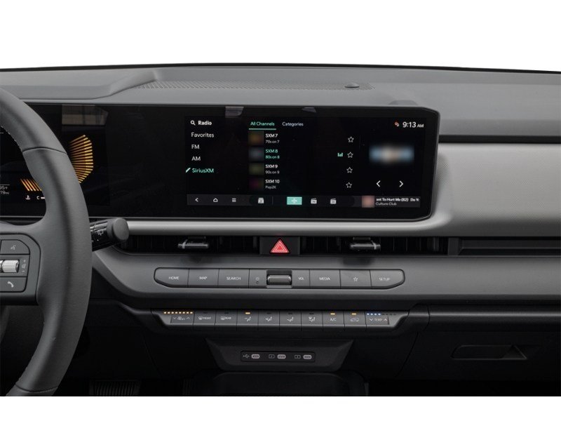 2027 Kia Seltos LX FWD Interior Shot 2