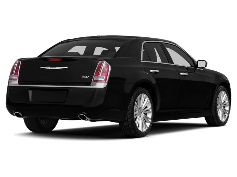 2013 Chrysler 300 4dr Sdn Touring RWD