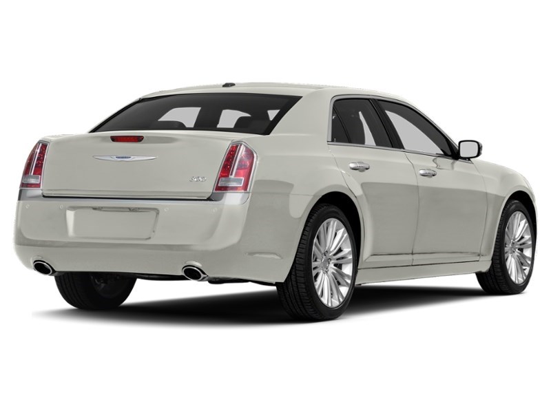 2013 Chrysler 300 4dr Sdn Touring RWD Ivory Tri-Coat Pearl  Shot 48