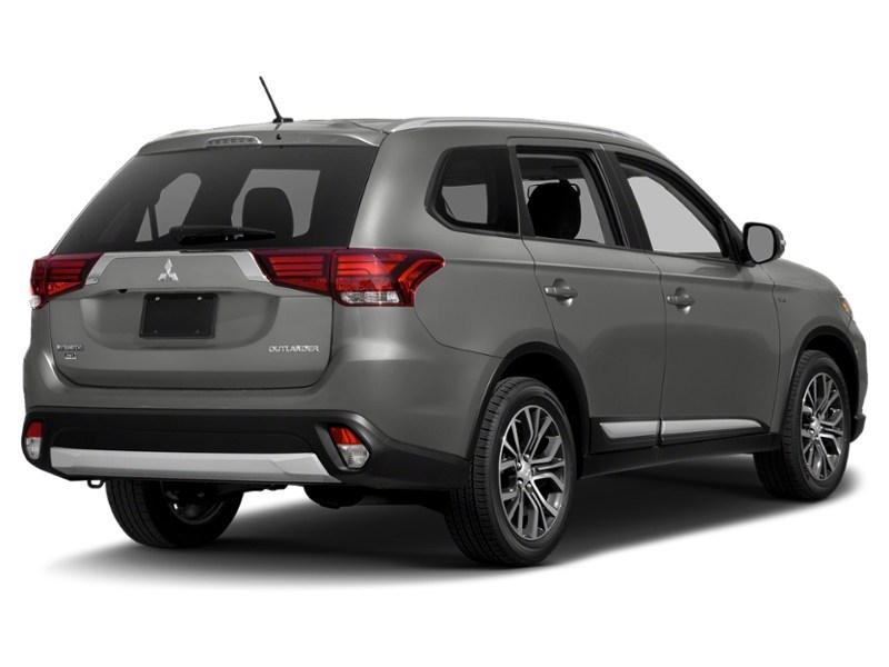 2018 Mitsubishi Outlander SE AWC Titanium Grey  Shot 26
