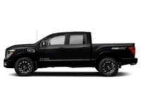 2018 Nissan Titan 4x4 Crew Cab PRO-4X Magnetic Black Metallic  Shot 11