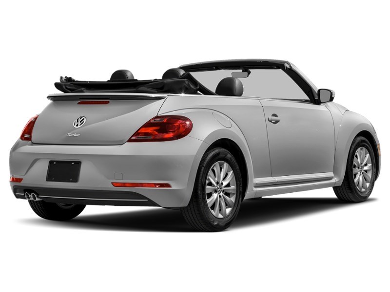 2018 Volkswagen Beetle Trendline Auto White Silver Metallic w/Black Roof  Shot 44