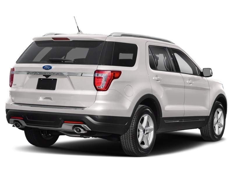 2018 Ford Explorer XLT 4WD White Platinum Metallic Tri-Coat  Shot 42