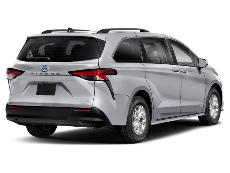 2022 Toyota Sienna LE 8-Passenger FWD
